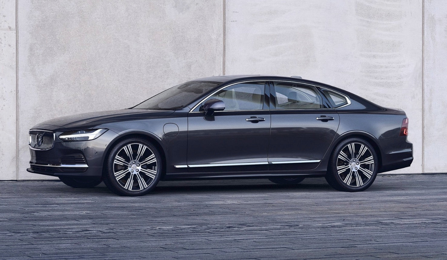 S90